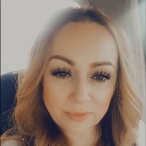 Meet your Posher, Katina